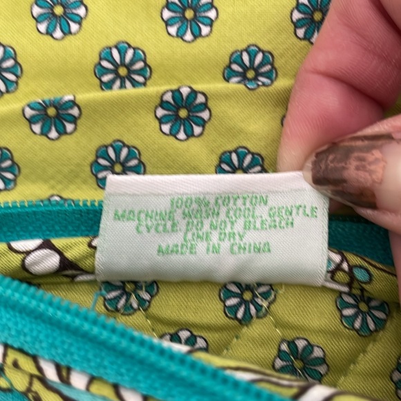 Vera Bradley retired peacock pattern crossbody purse in turquoise & yellow/green - Picture 11 of 16